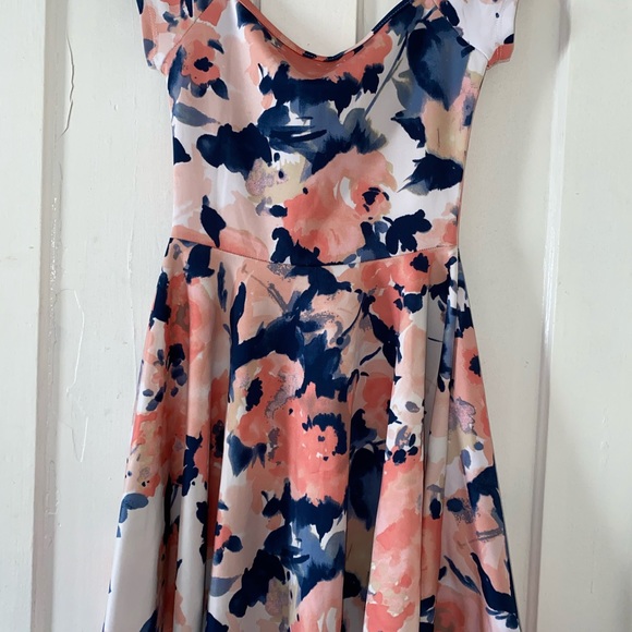 Floral Dress - Picture 2 of 4